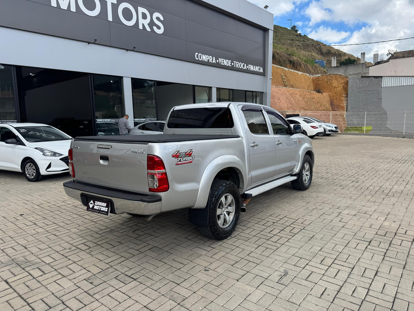 TOYOTA HILUX SR 3.0 TURBO DIESEL 4X4