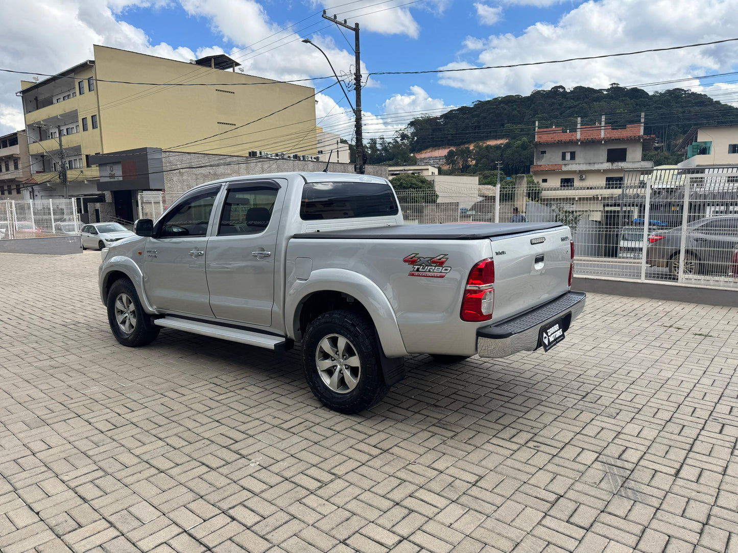 TOYOTA HILUX SR 3.0 TURBO DIESEL 4X4