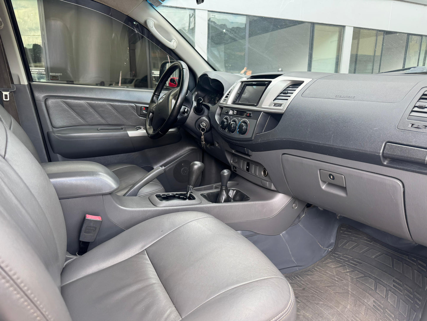 TOYOTA HILUX SR 3.0 TURBO DIESEL 4X4