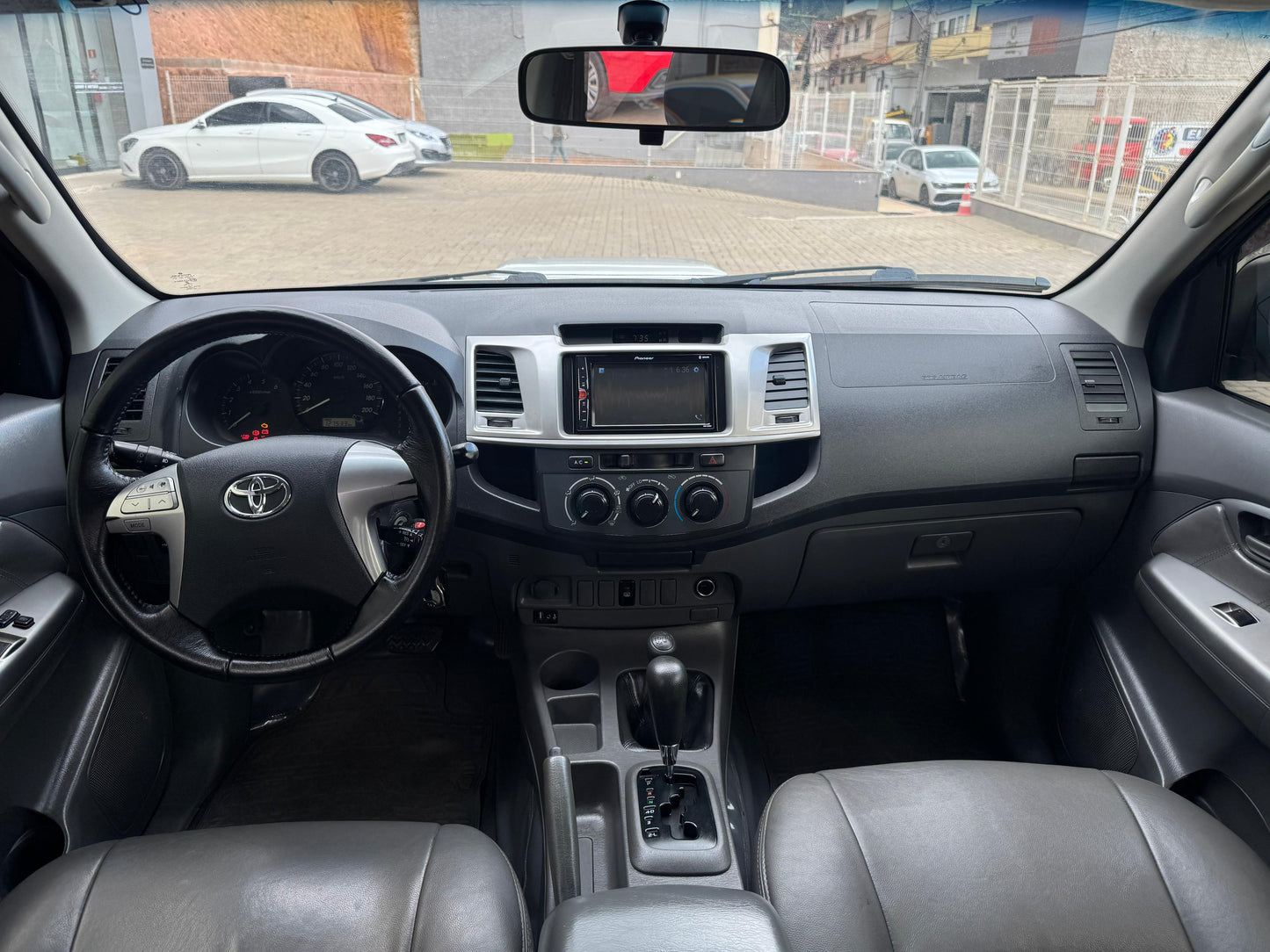 TOYOTA HILUX SR 3.0 TURBO DIESEL 4X4