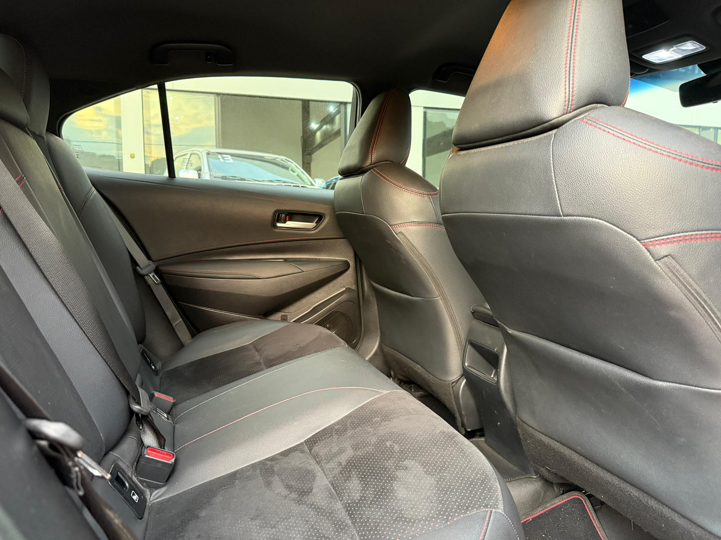 TOYOTA COROLLA GRS SPORT 2.0 AUT APENAS 25 MIL KM RODADOS