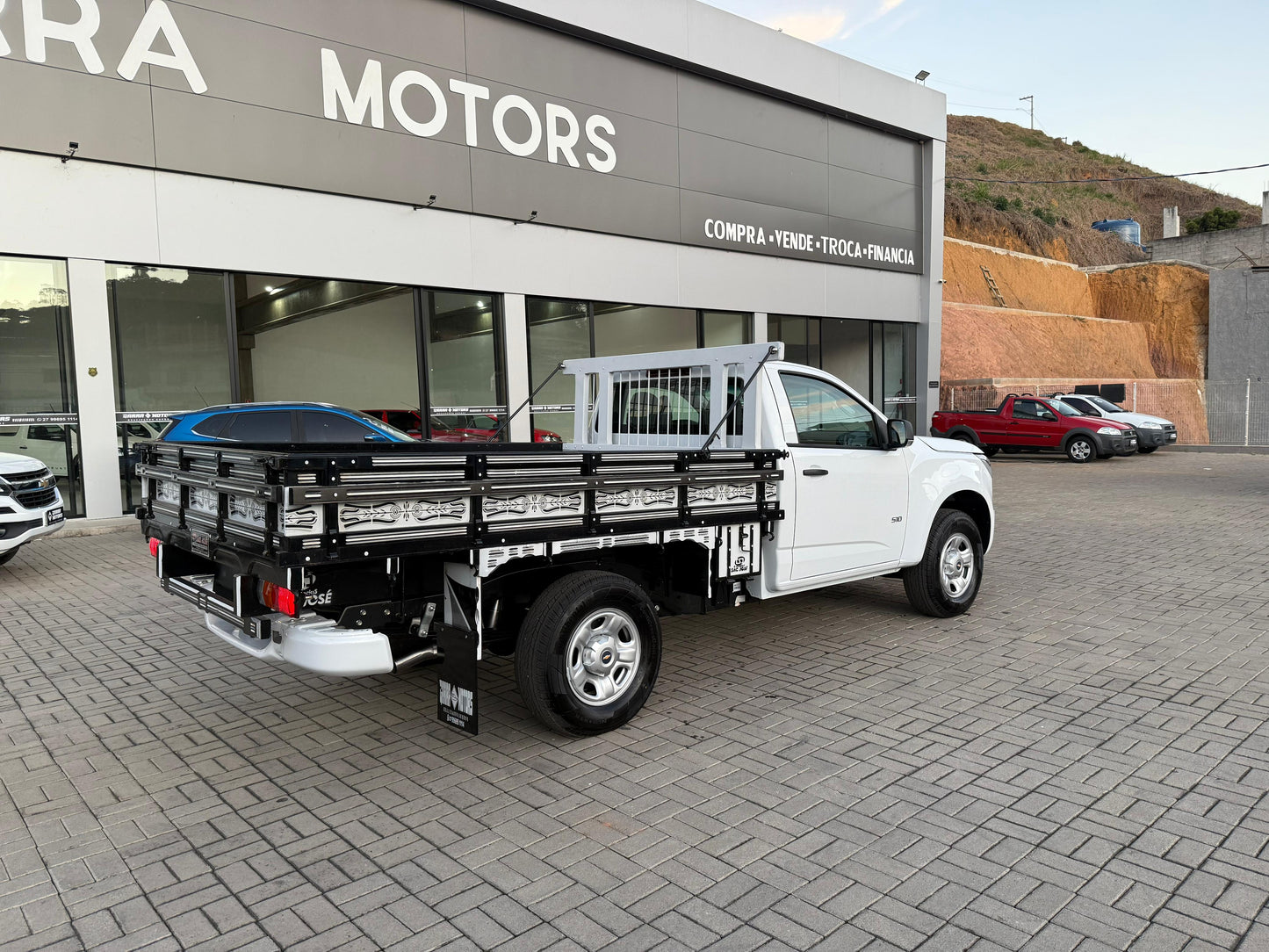 CHEVROLET S10 CS 2.8 TURBO DIESEL 4X4 COM CARROCERIA DE MADEIRA