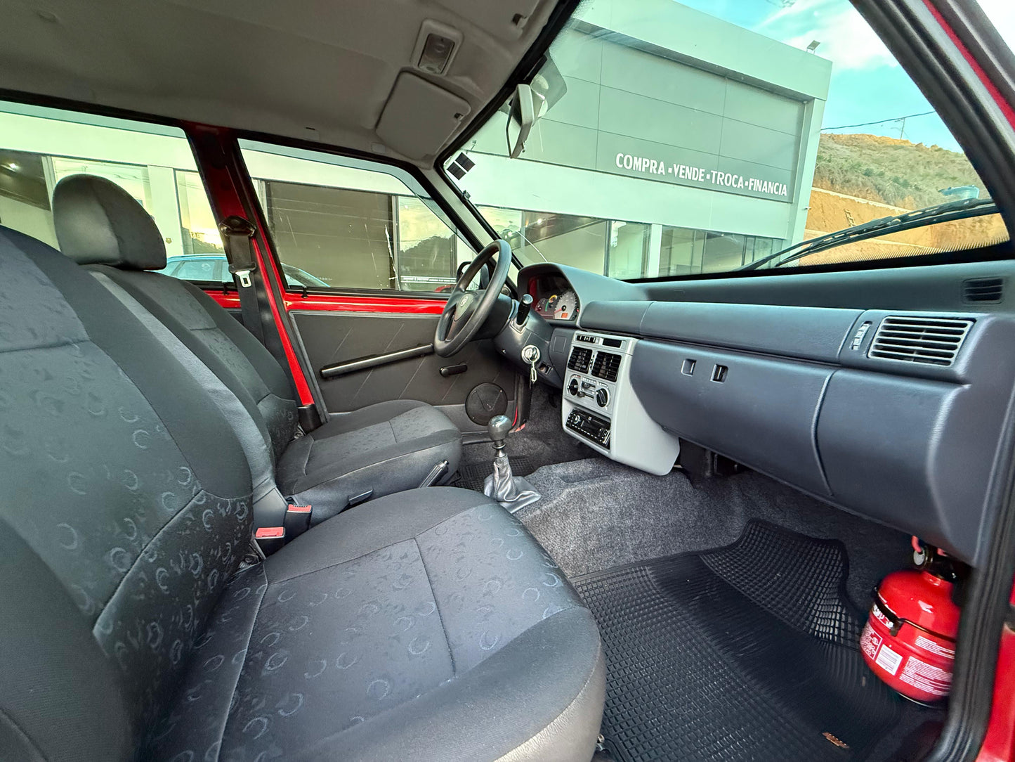Fiat Uno Mille Fire 1.0 Flex mod 2012 Com ar condicionado