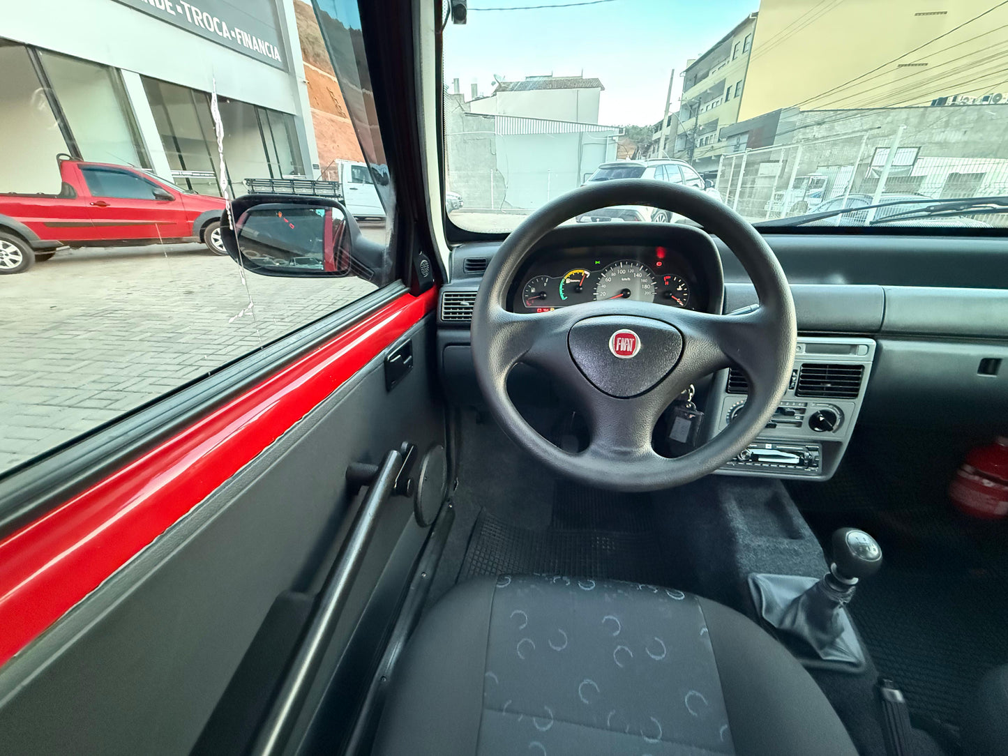 Fiat Uno Mille Fire 1.0 Flex mod 2012 Com ar condicionado