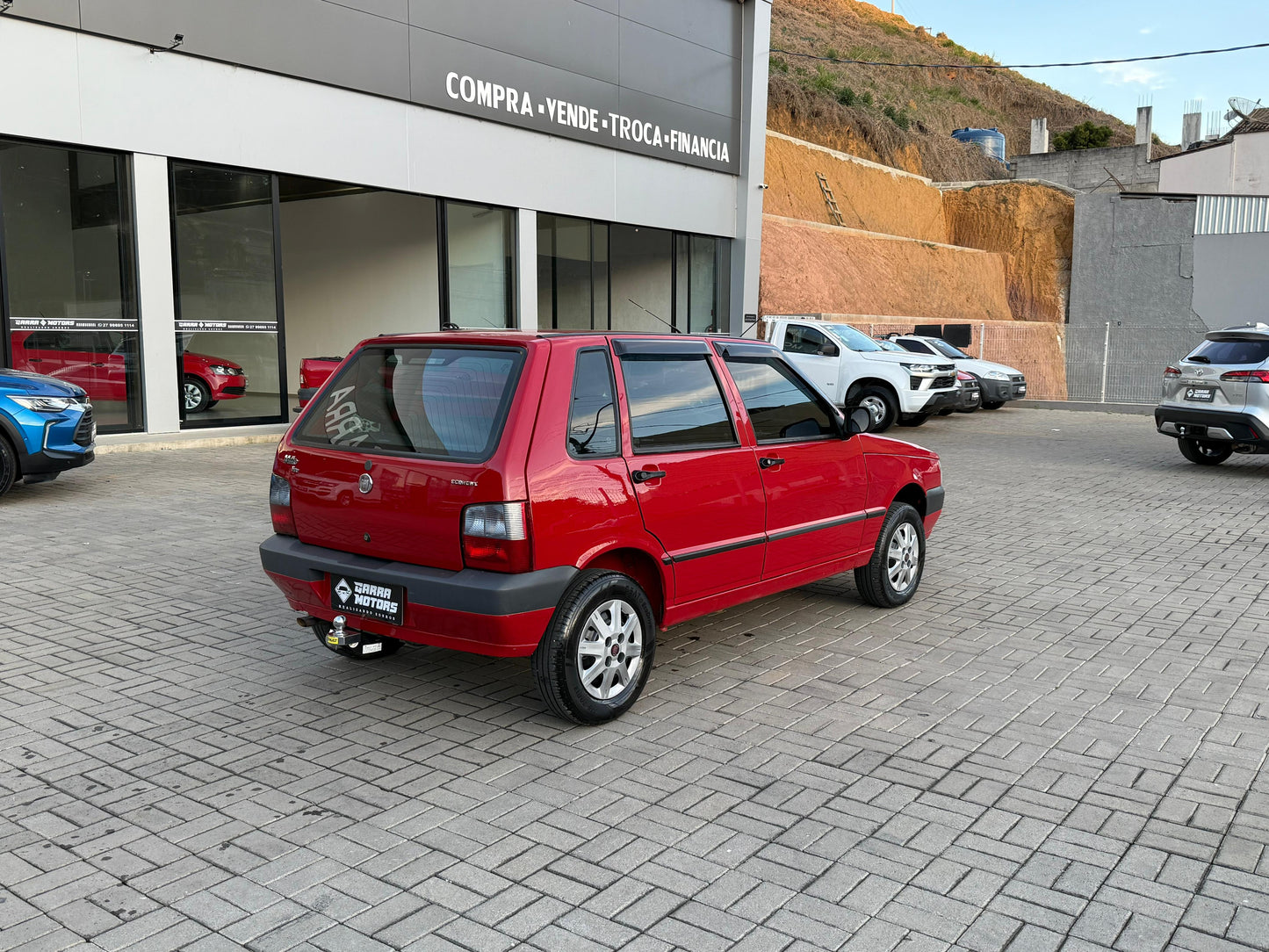 Fiat Uno Mille Fire 1.0 Flex mod 2012 Com ar condicionado