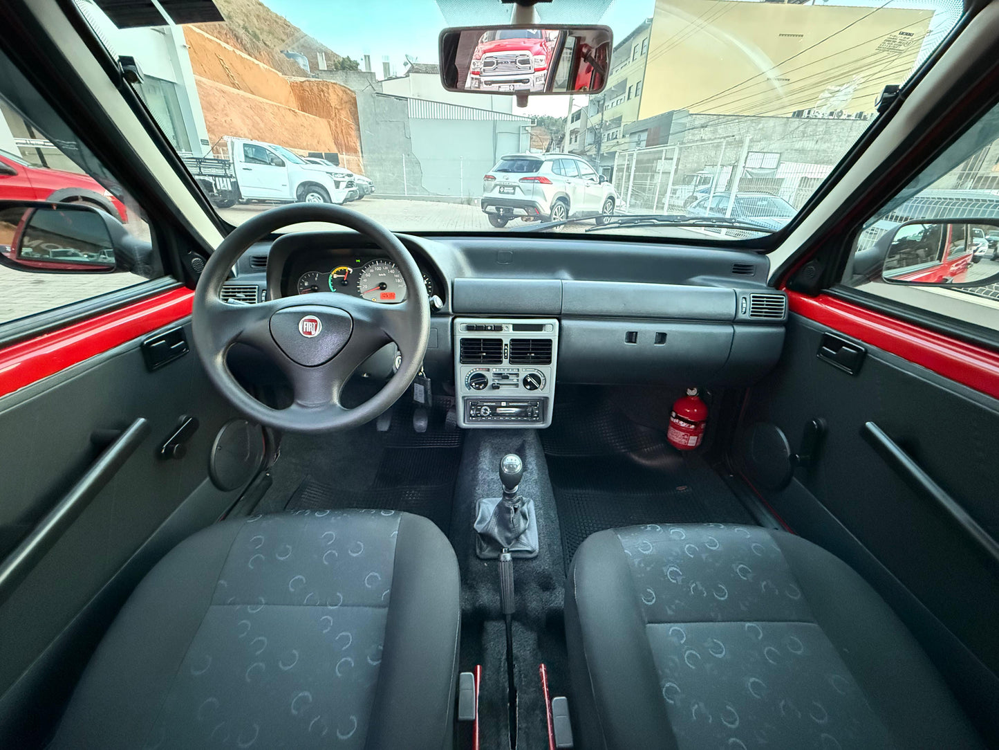Fiat Uno Mille Fire 1.0 Flex mod 2012 Com ar condicionado