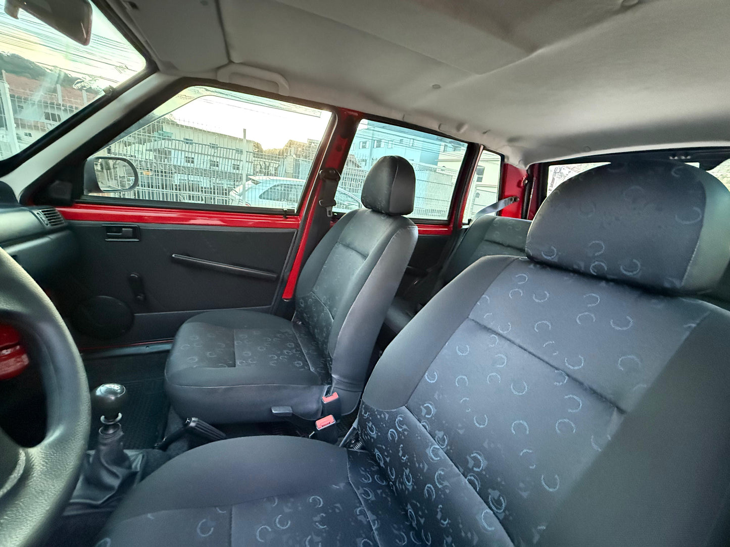 Fiat Uno Mille Fire 1.0 Flex mod 2012 Com ar condicionado