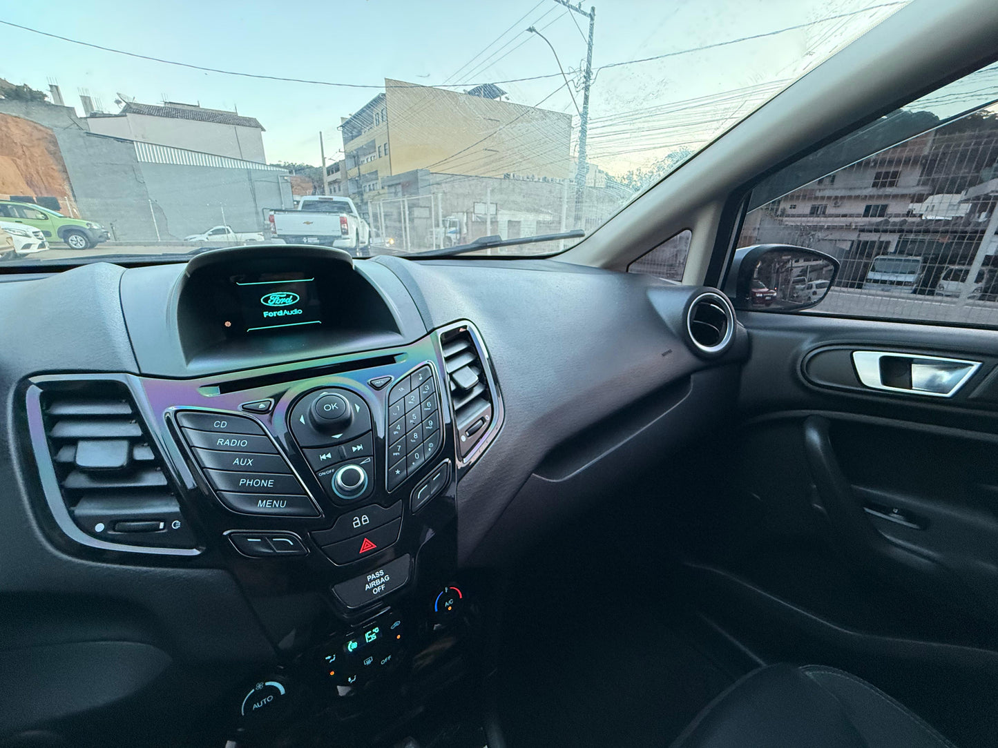 FORD NEW FIESTA SEDAN 1.6 TITANIUM TOPO DE LINHA
