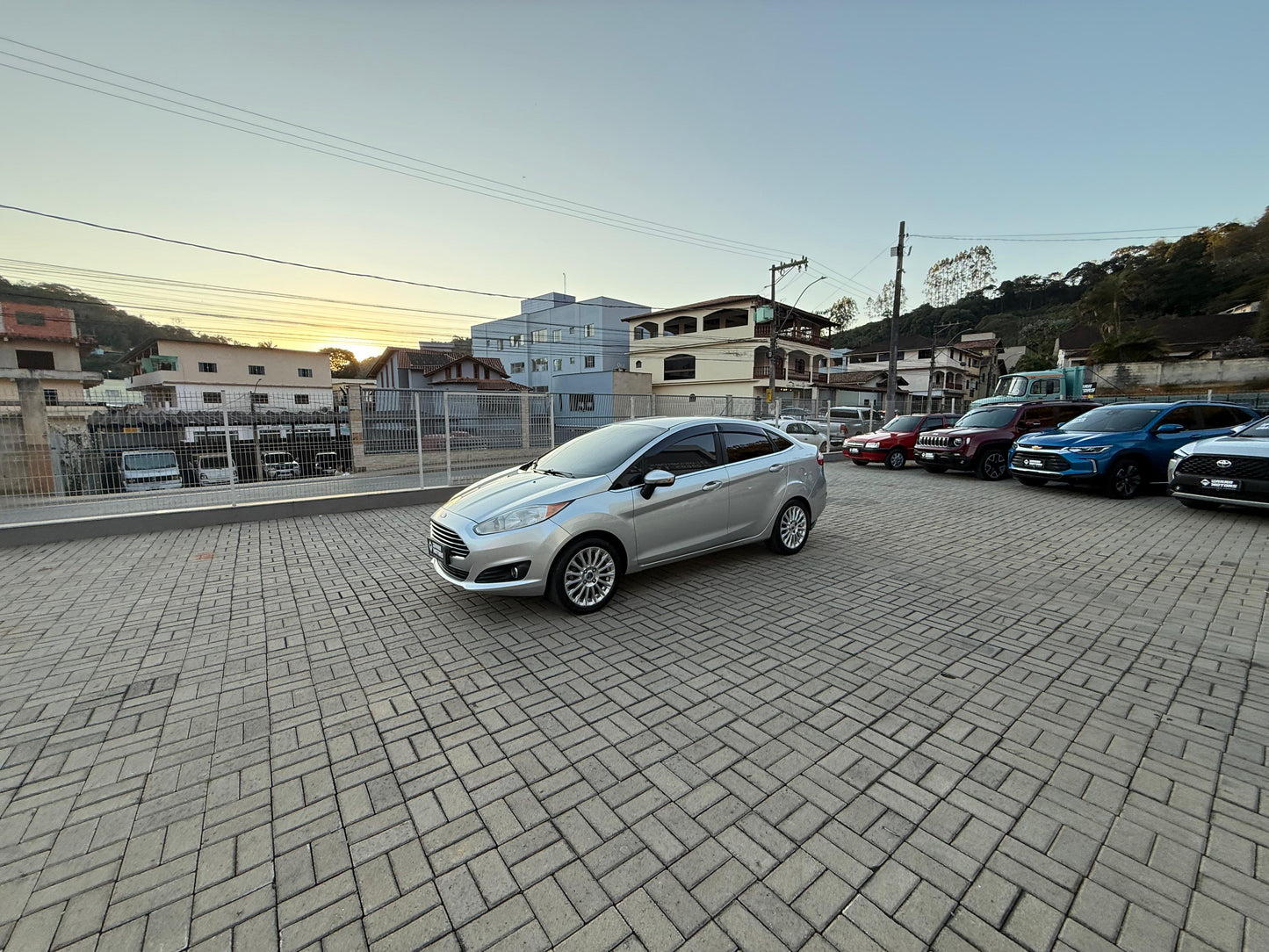 FORD NEW FIESTA SEDAN 1.6 TITANIUM TOPO DE LINHA