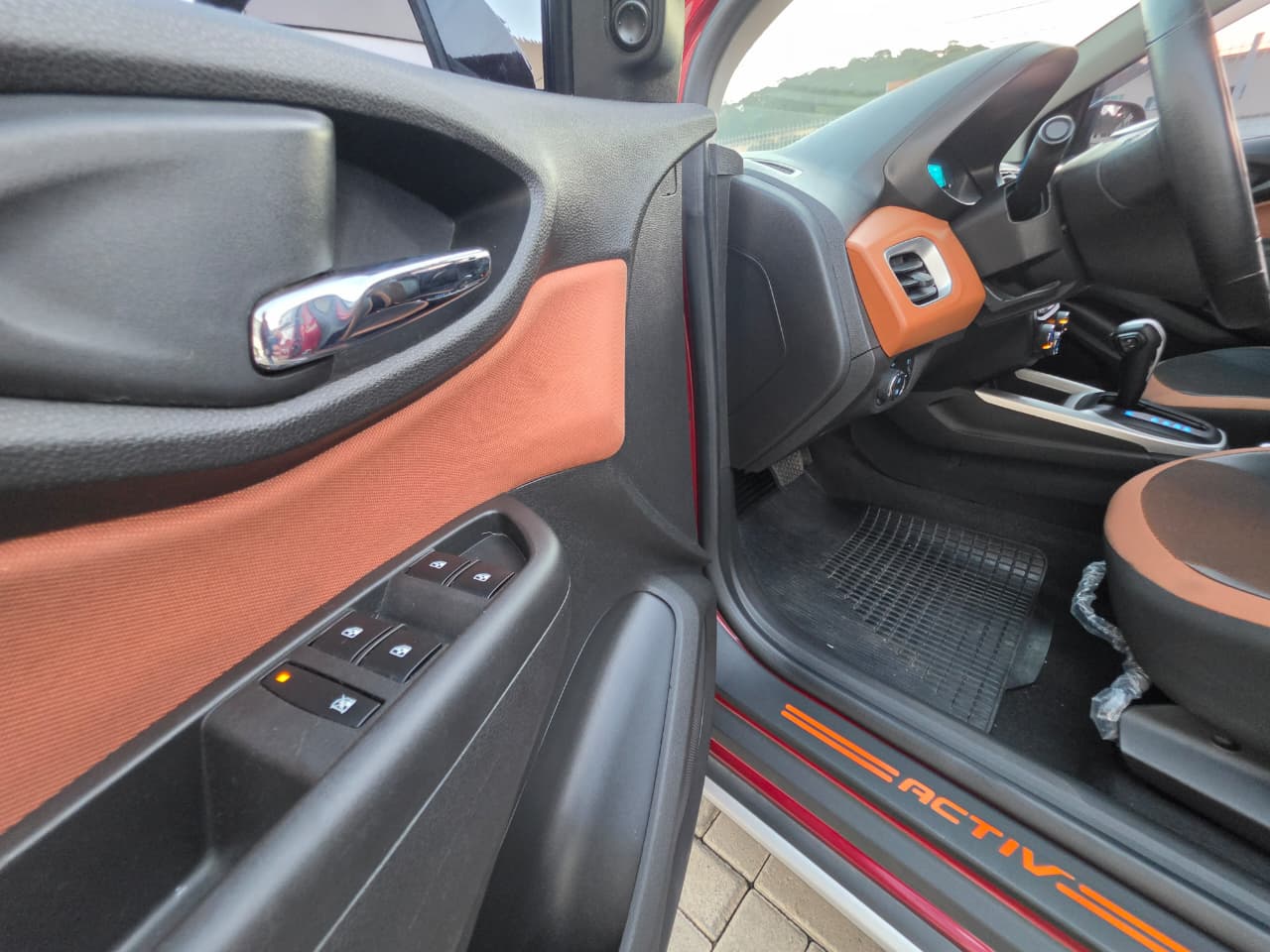 Chevrolet Onix Active 1.4 Automático 2018