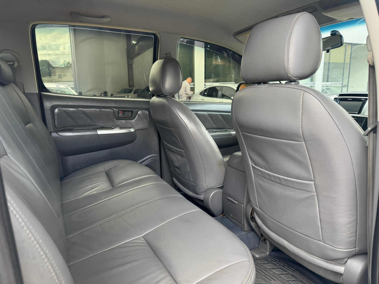 TOYOTA HILUX SR 3.0 TURBO DIESEL 4X4