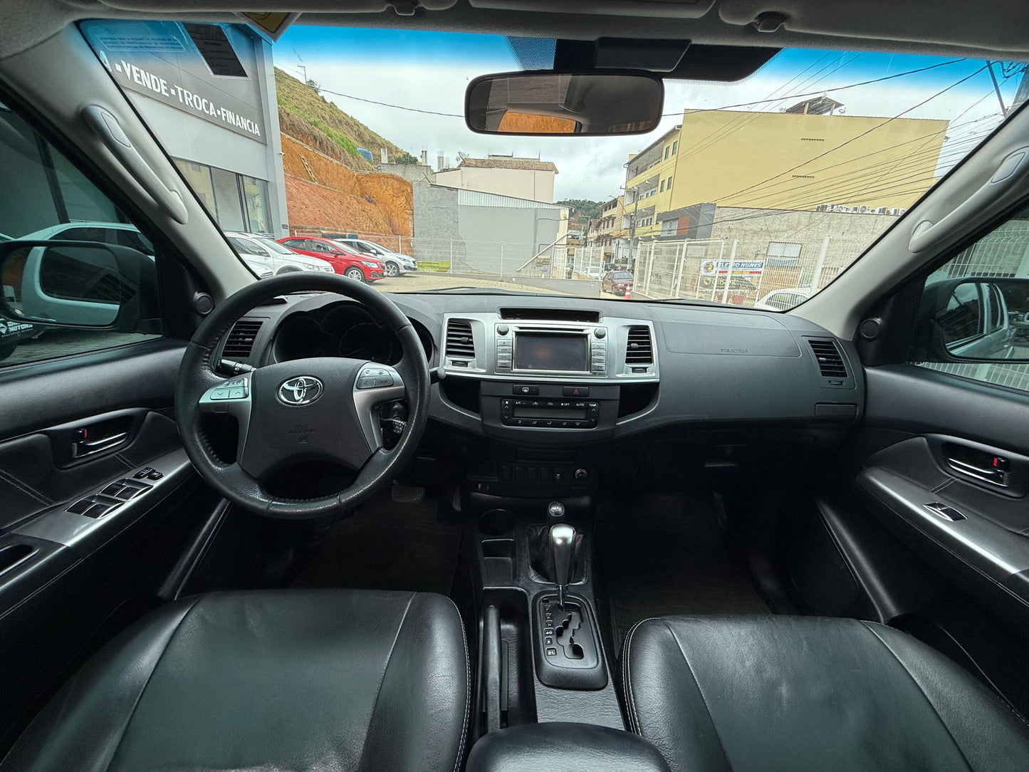 TOYOTA HILUX SRV 3.0 TURBO DIESEL 4X4