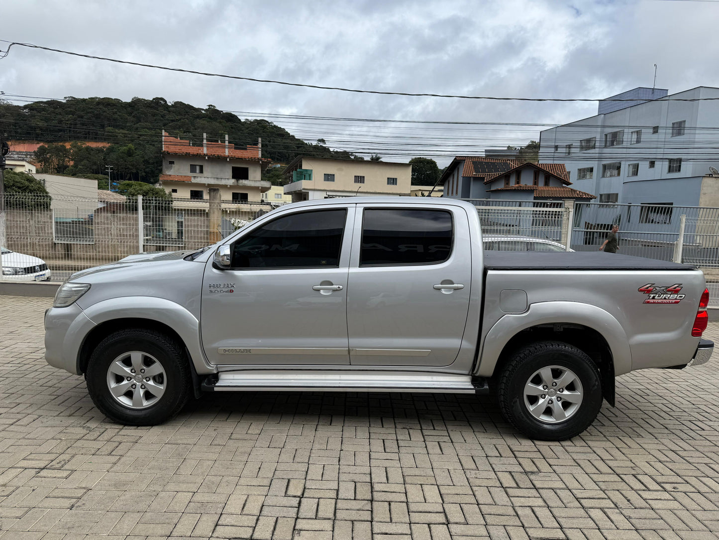 TOYOTA HILUX SRV 3.0 TURBO DIESEL 4X4