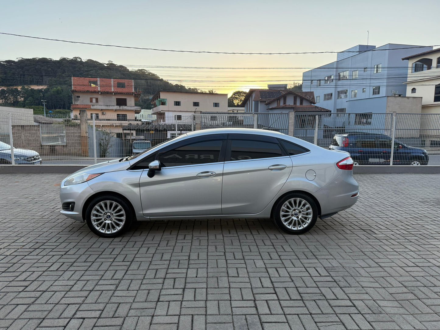 FORD NEW FIESTA SEDAN 1.6 TITANIUM TOPO DE LINHA