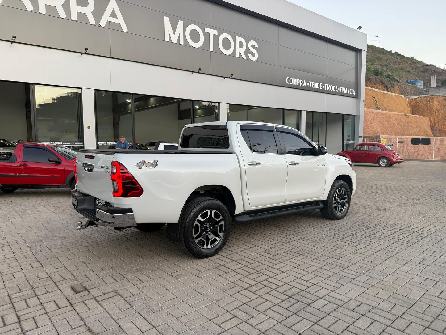 TOYOTA HILUX SRX 2.8 TURBO DIESEL( A TOPO DE LINHA)