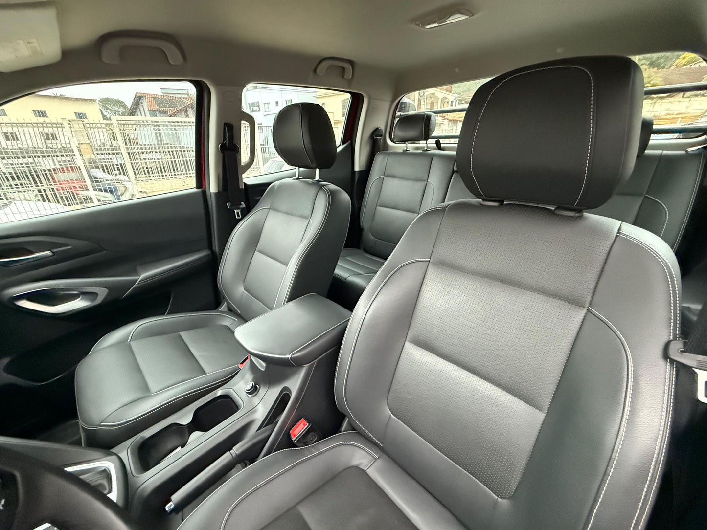 Titano Ranch 2.2 16v TB Diesel Modelo 2025 ( 4 anos de garantia ) Apenas 8.000 km rodados Primeira revisão já feita