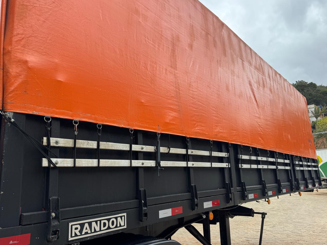 CARRETA RANDON 3X3 CURTA