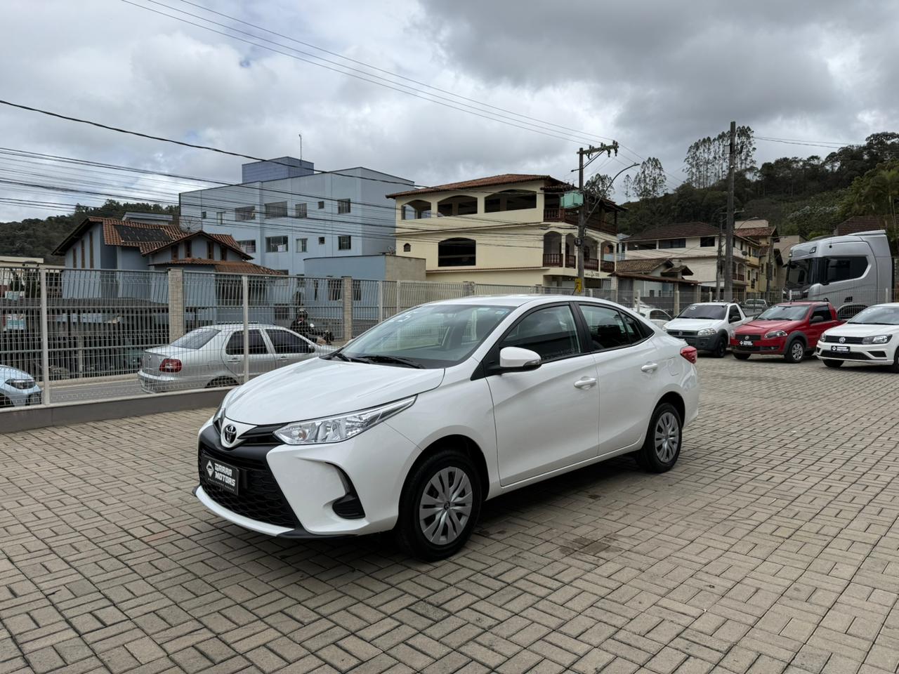 TOYOTA YARIS 1.5 XL SEDAN MOD 2025