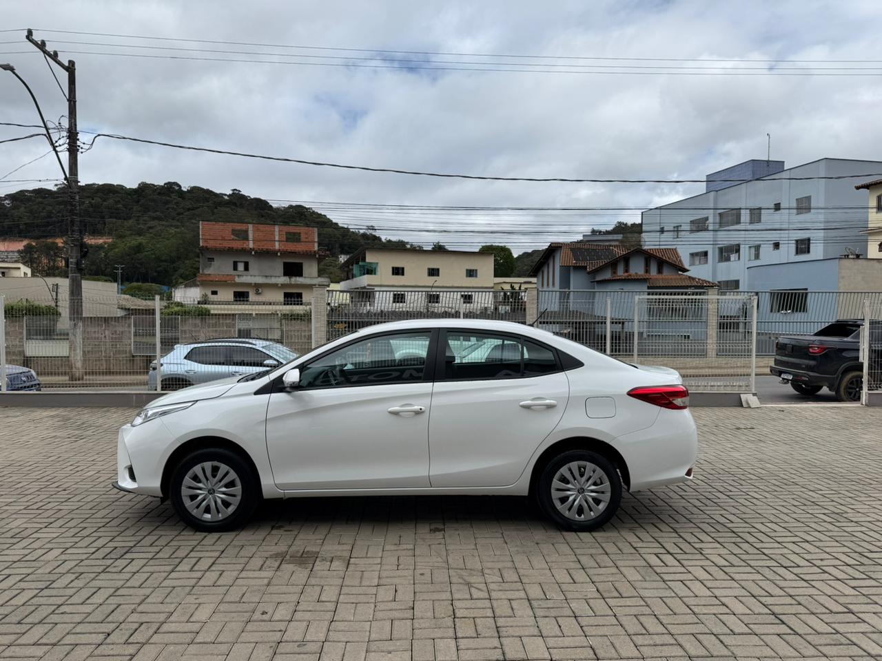 TOYOTA YARIS 1.5 XL SEDAN MOD 2025