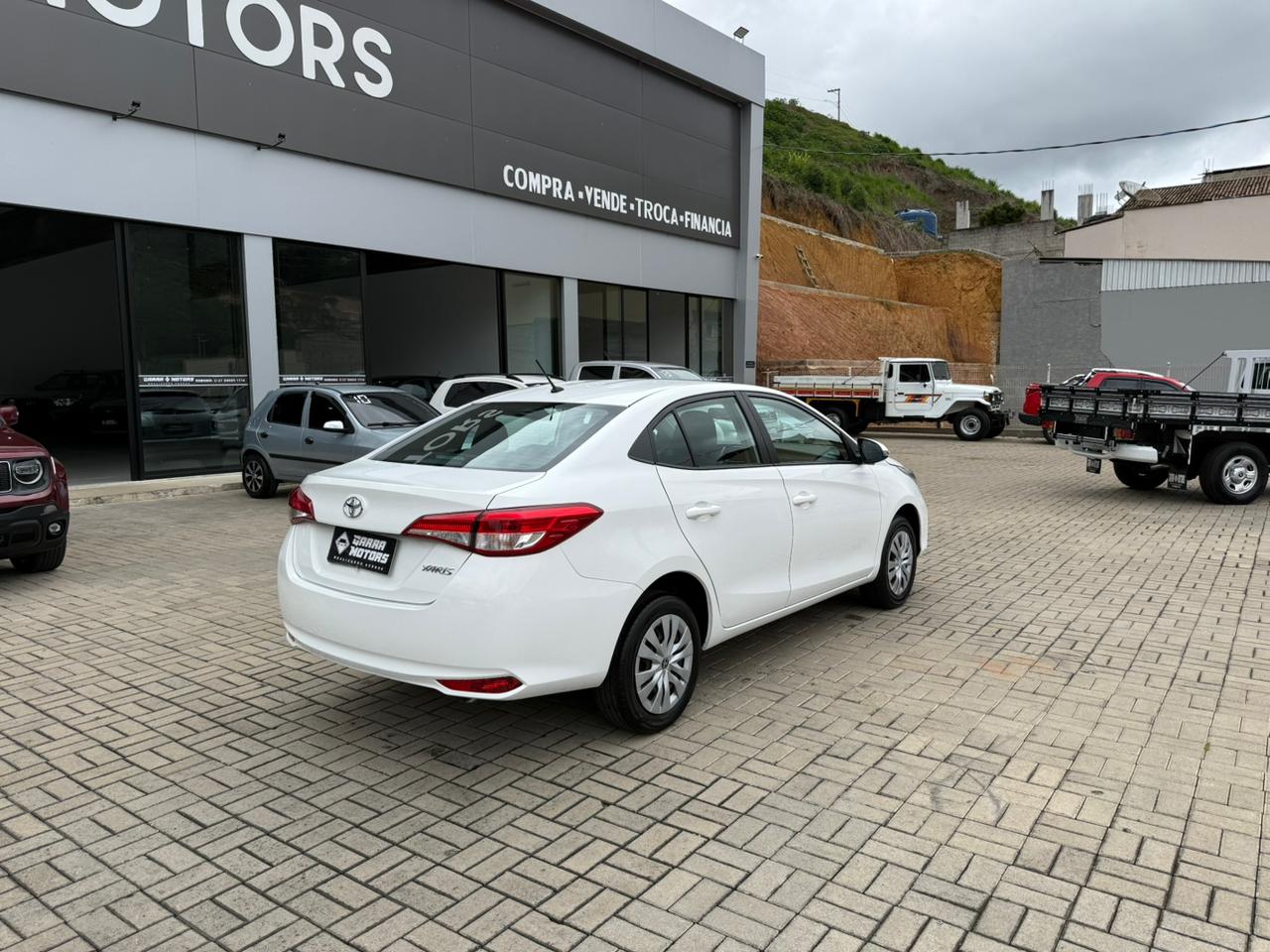 TOYOTA YARIS 1.5 XL SEDAN MOD 2025
