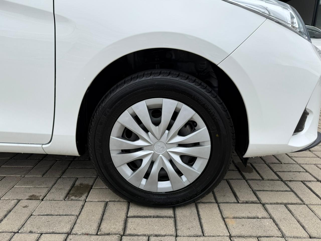 TOYOTA YARIS 1.5 XL SEDAN MOD 2025