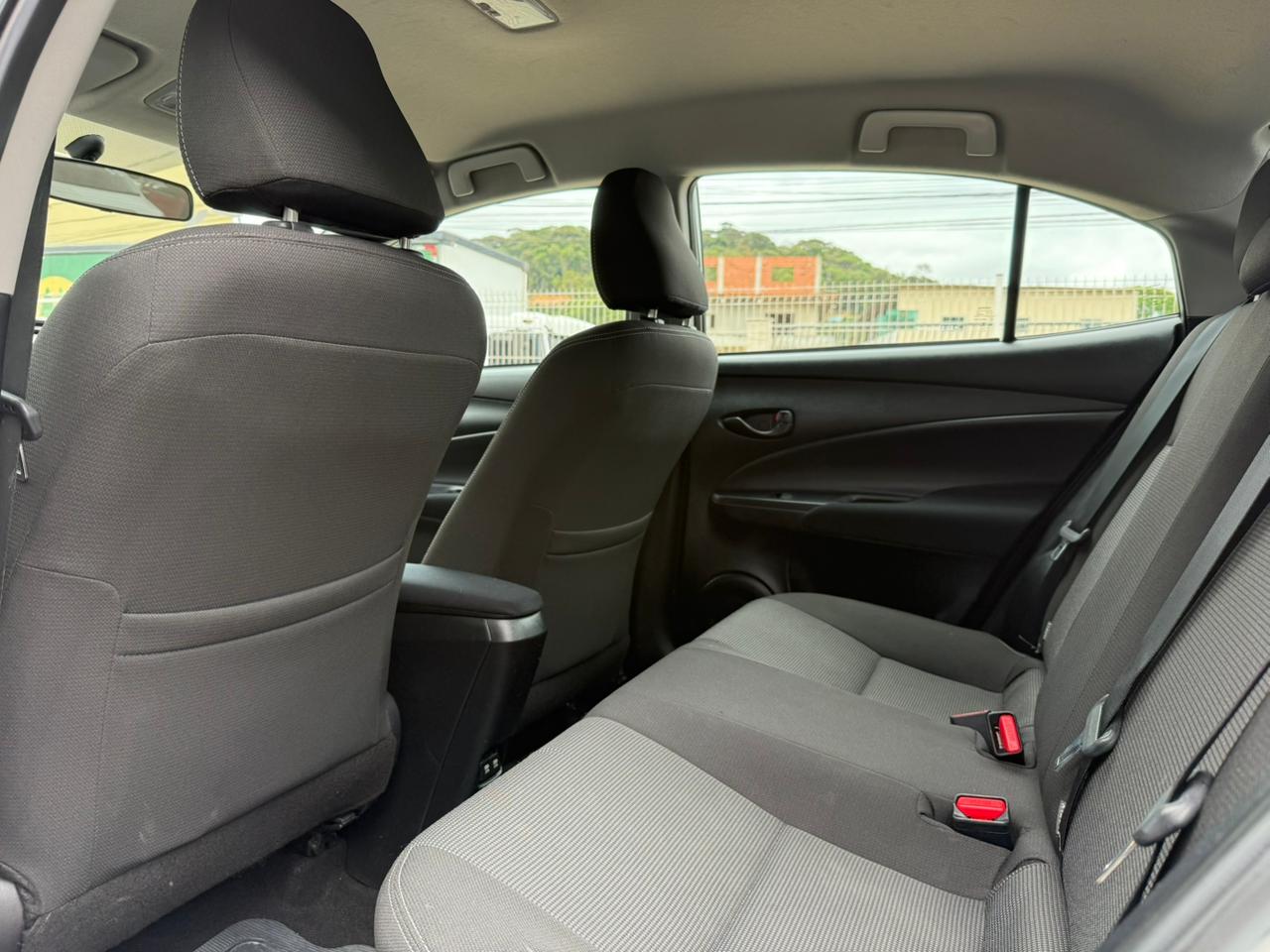 TOYOTA YARIS 1.5 XL SEDAN MOD 2025