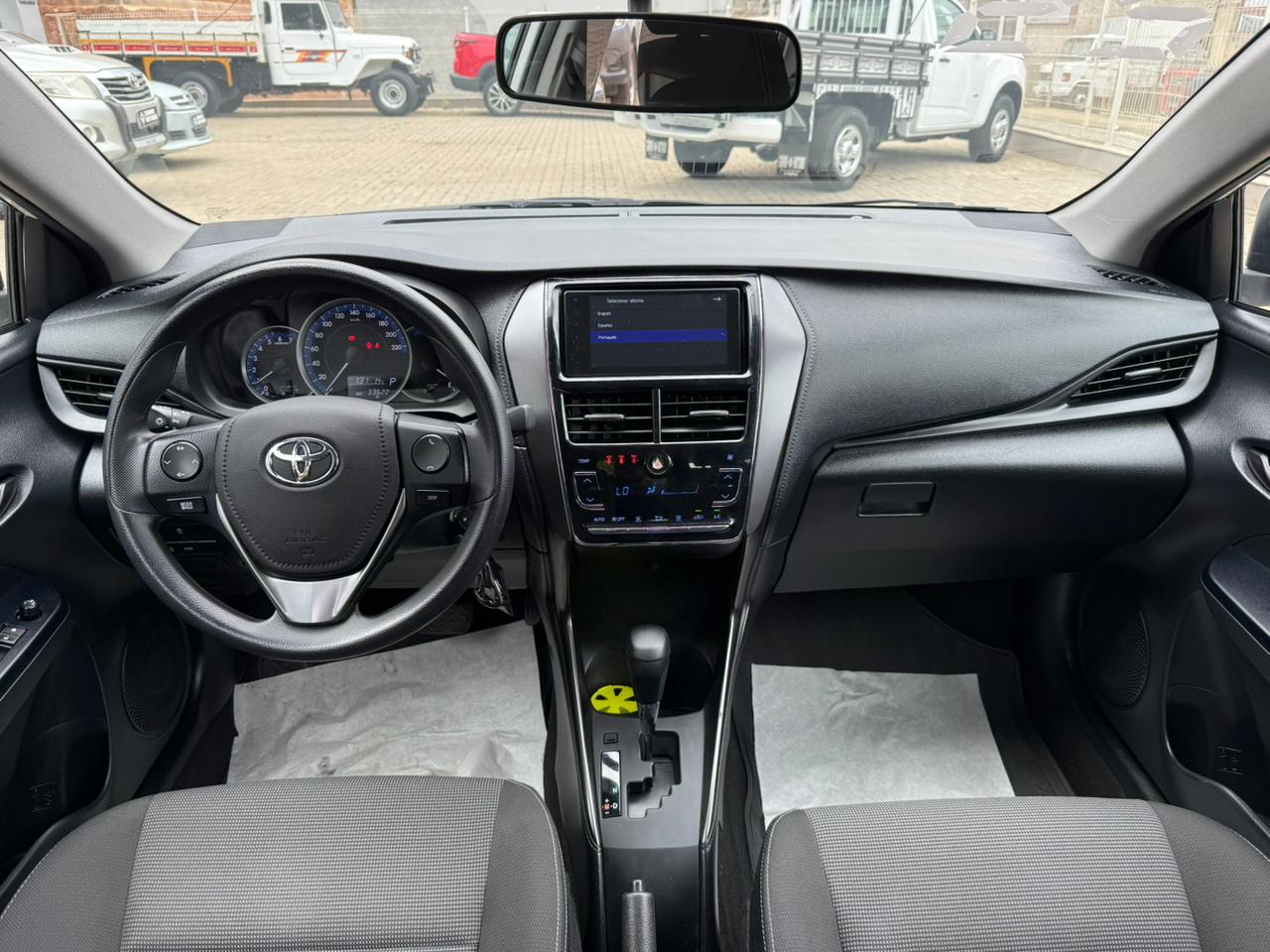 TOYOTA YARIS 1.5 XL SEDAN MOD 2025