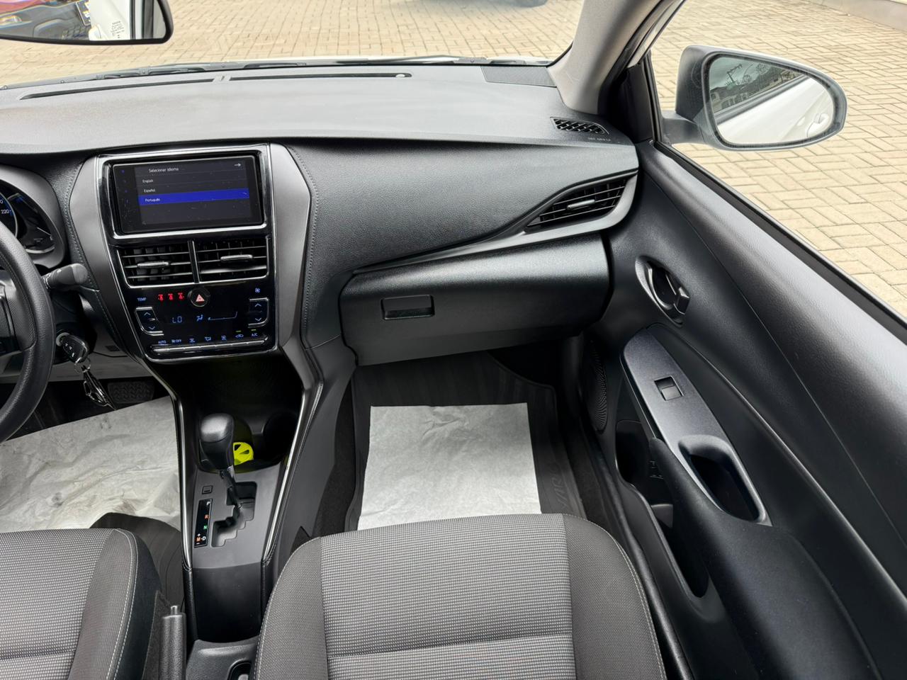 TOYOTA YARIS 1.5 XL SEDAN MOD 2025