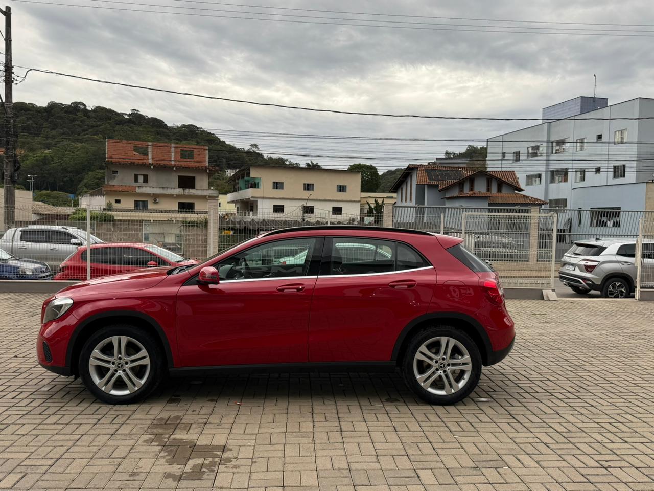 MERCEDES-BENZ GLA 200 STYLE 1.6 TURBO 7G-DCT