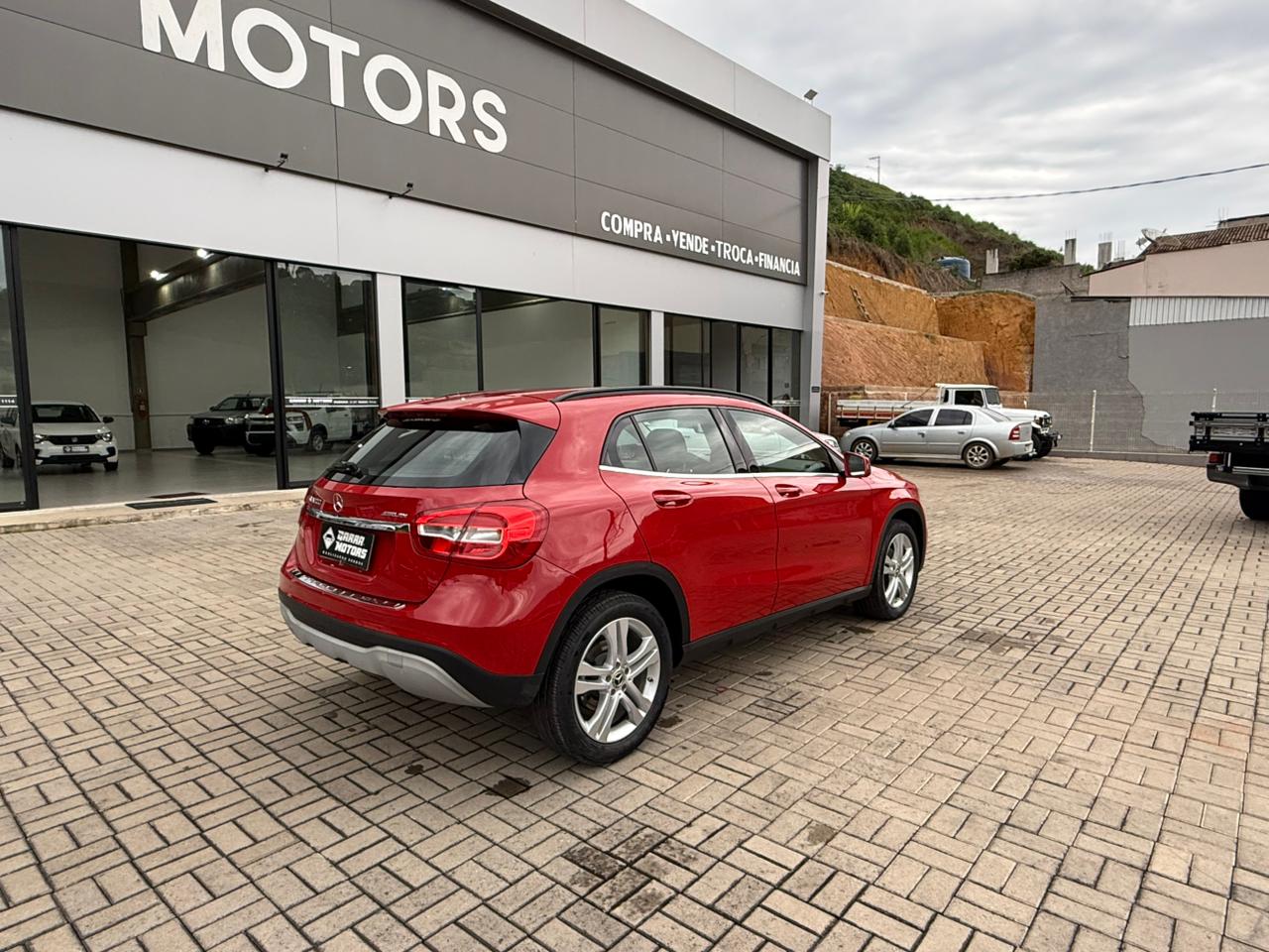 MERCEDES-BENZ GLA 200 STYLE 1.6 TURBO 7G-DCT