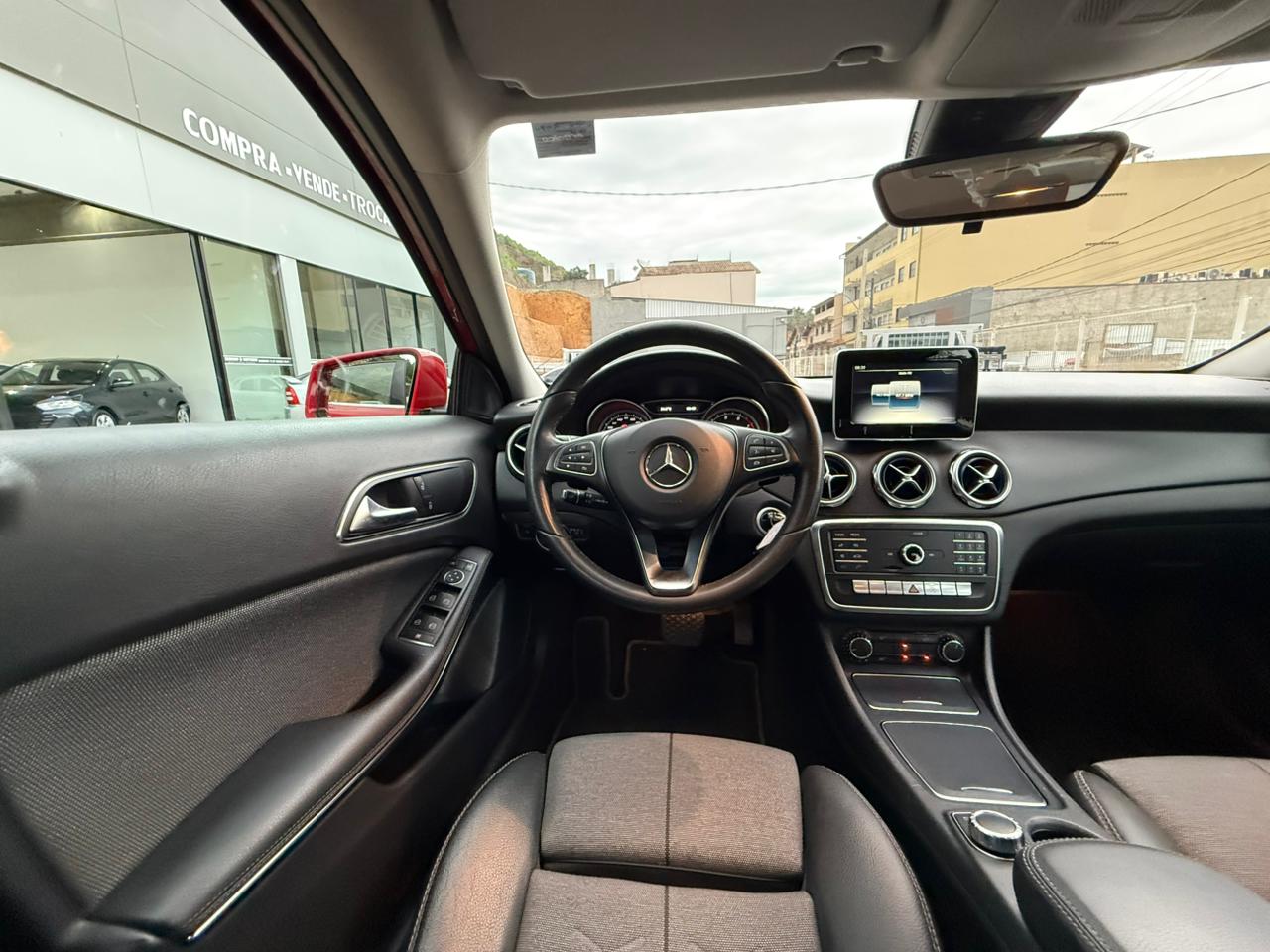 MERCEDES-BENZ GLA 200 STYLE 1.6 TURBO 7G-DCT