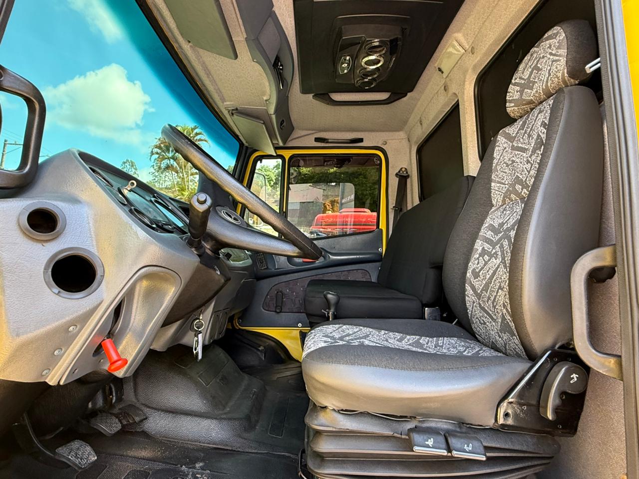 MERCEDES BENZ 1620 MOD 2009 CAMINHAO IMPECAVEL