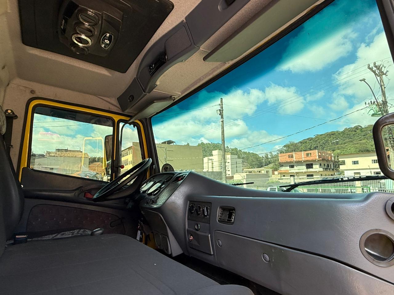 MERCEDES BENZ 1620 MOD 2009 CAMINHAO IMPECAVEL