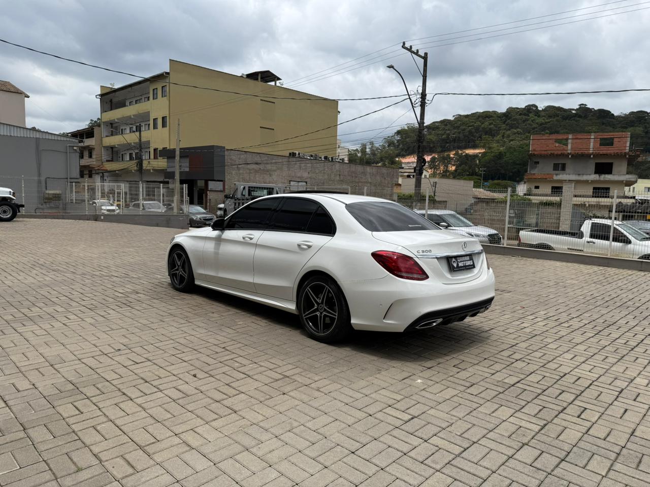 MERCEDES-BENZ C300 2.0 TURBO 9G-TRONIC