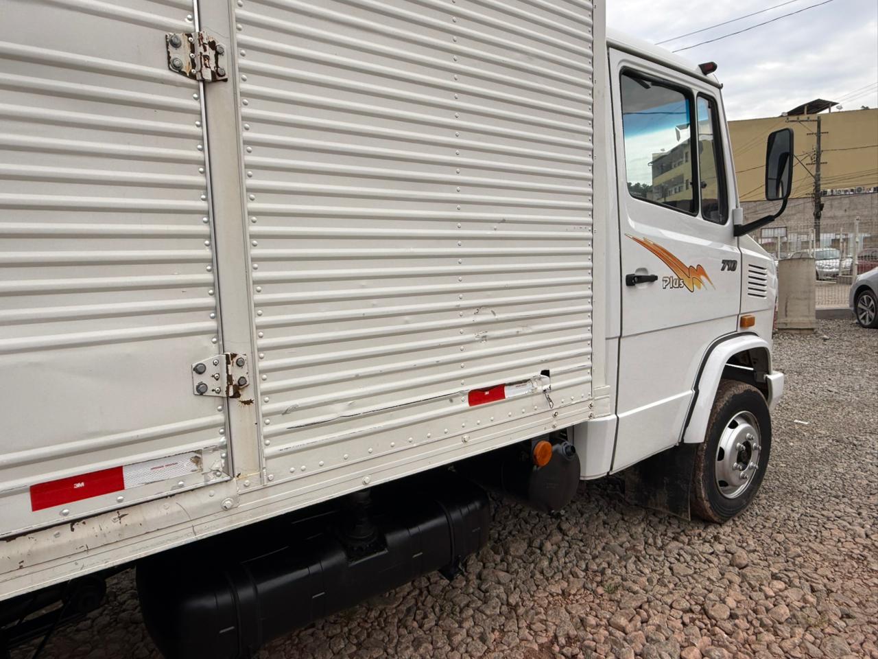 MERCEDES BENZ 710 PLUS 1997