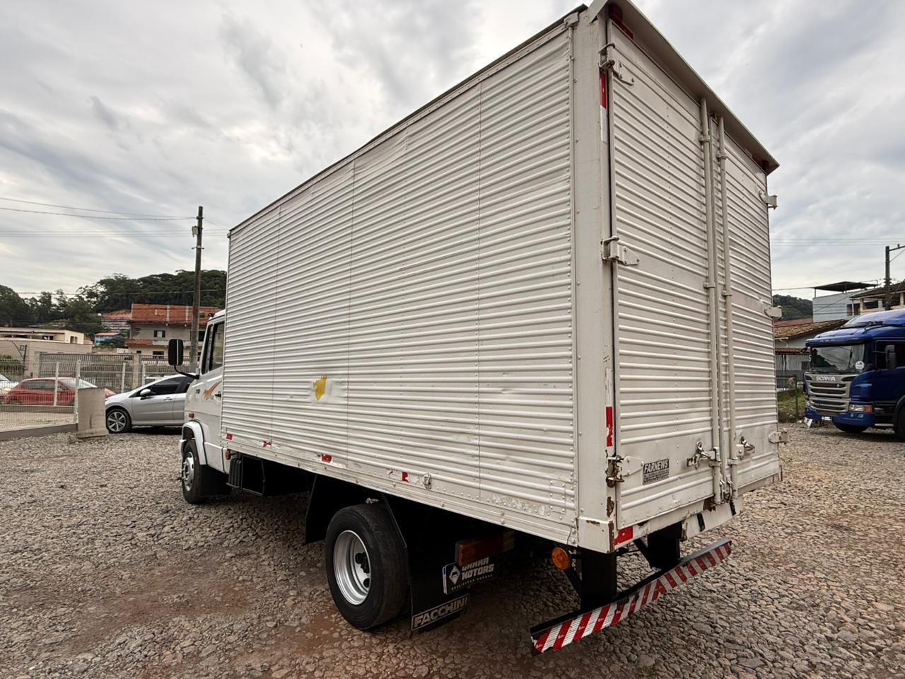 MERCEDES BENZ 710 PLUS 1997