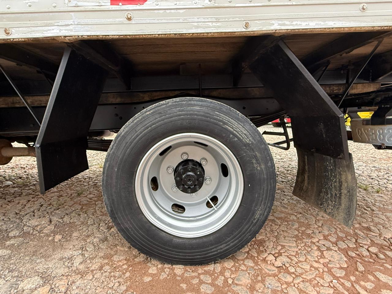 MERCEDES BENZ 710 PLUS 1997