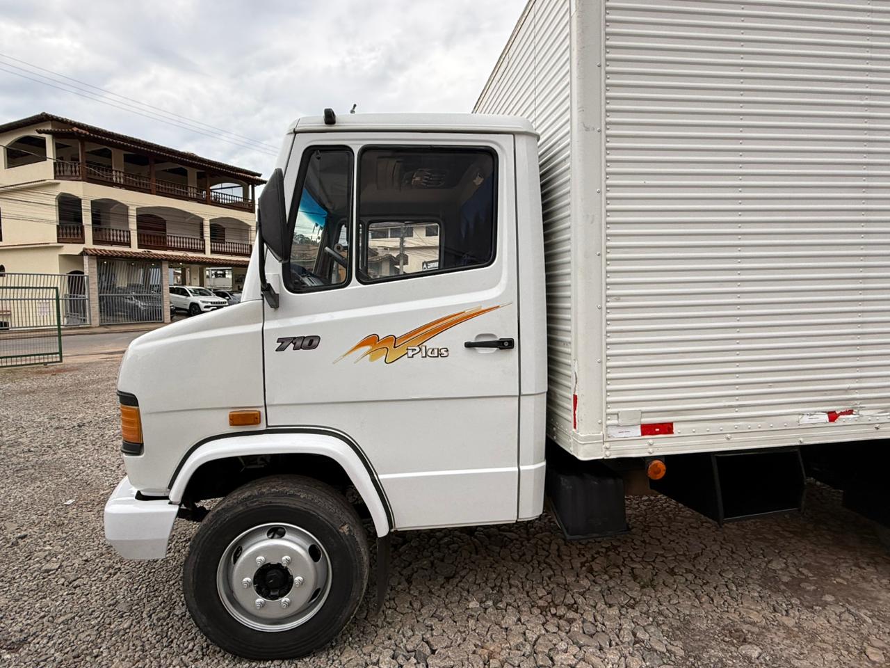 MERCEDES BENZ 710 PLUS 1997