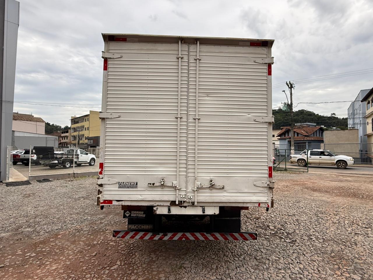 MERCEDES BENZ 710 PLUS 1997