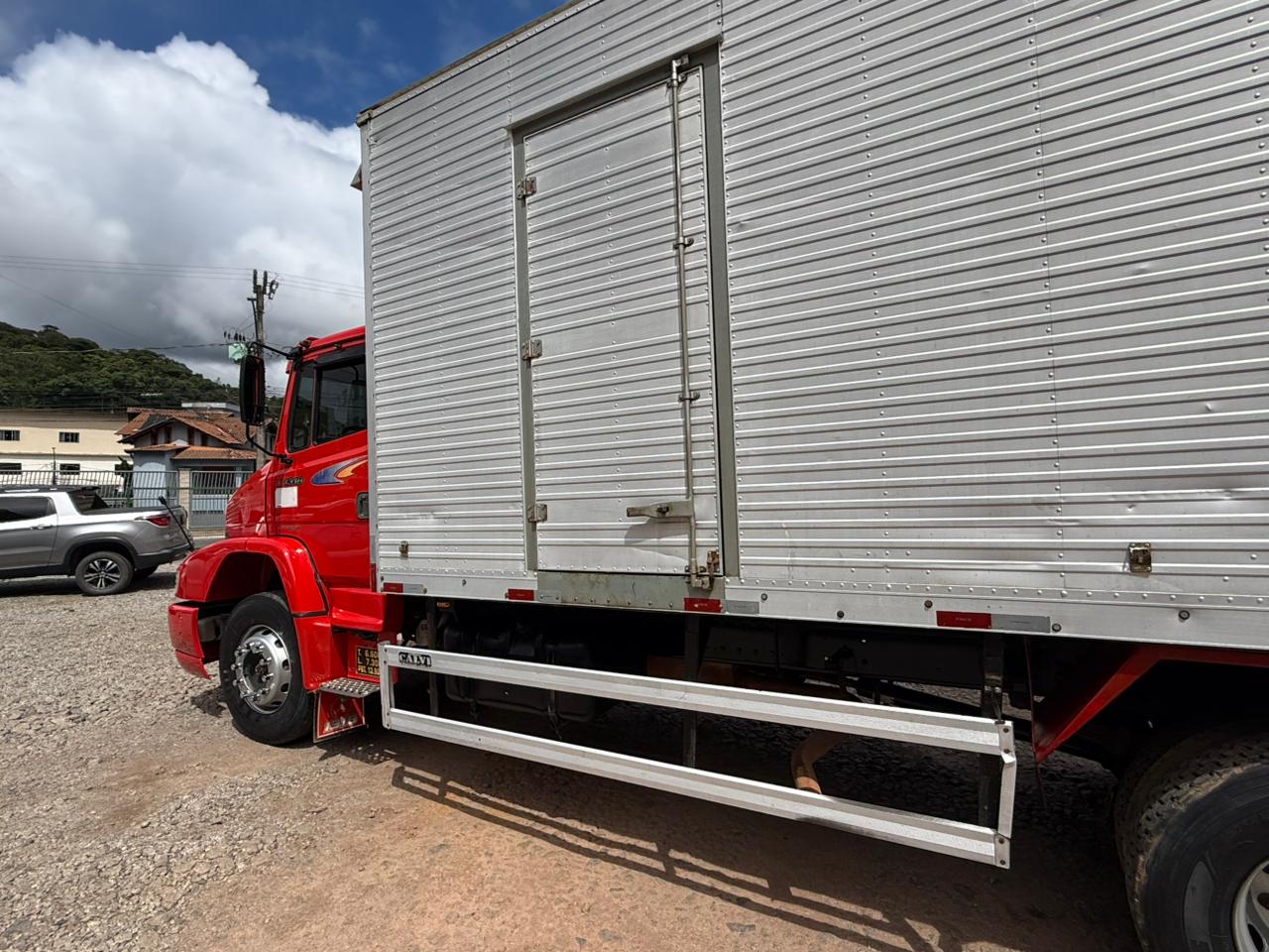 MERCEDES BENZ 1318 REDUZIDO