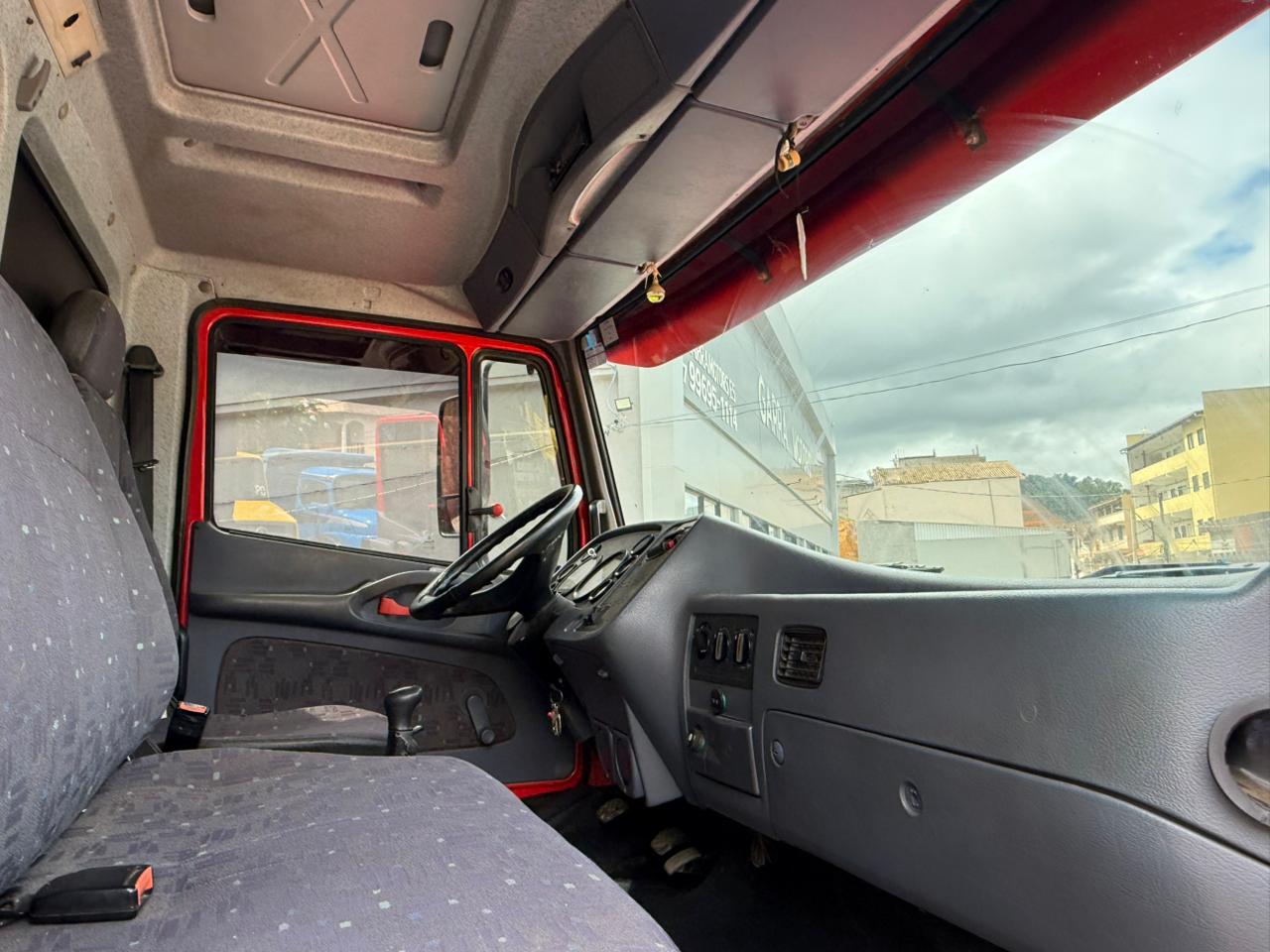 MERCEDES BENZ 1318 REDUZIDO