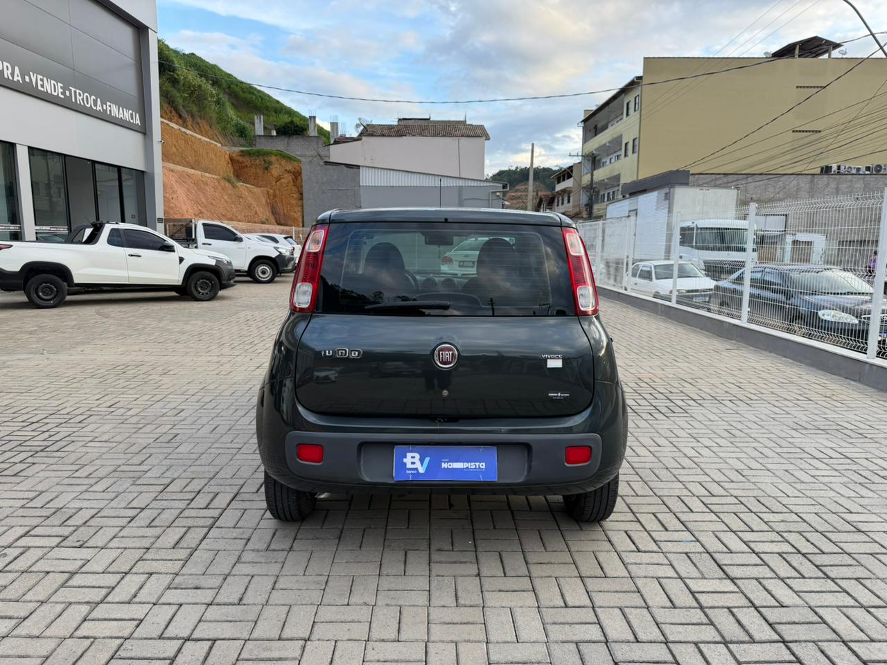 FIAT UNO VIVACE 1.0 COMPLETO MOD 2011 REVISADO 2 DONO