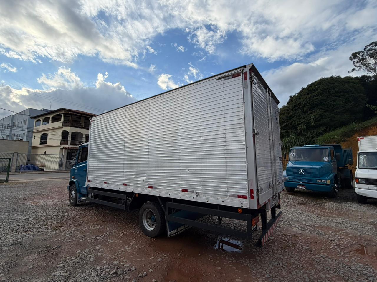 Mercedes-Benz 710 2010