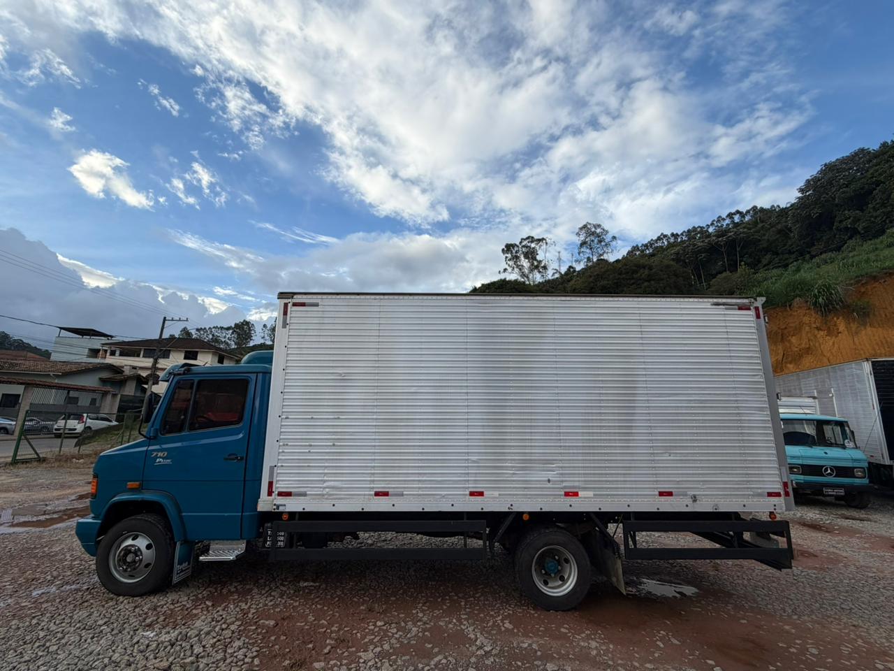 Mercedes-Benz 710 2010