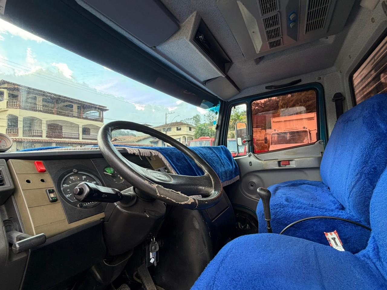 Mercedes-Benz 710 2010