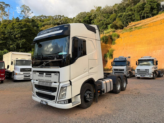 CAVALO MECÂNICO VOLVO FH 460