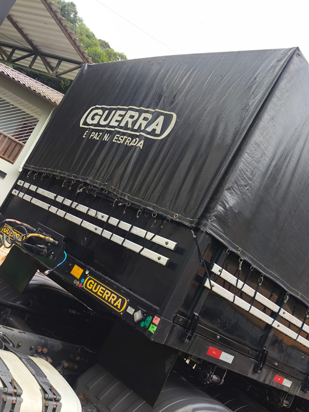 Carreta guerra 4 eixo ano 23/24