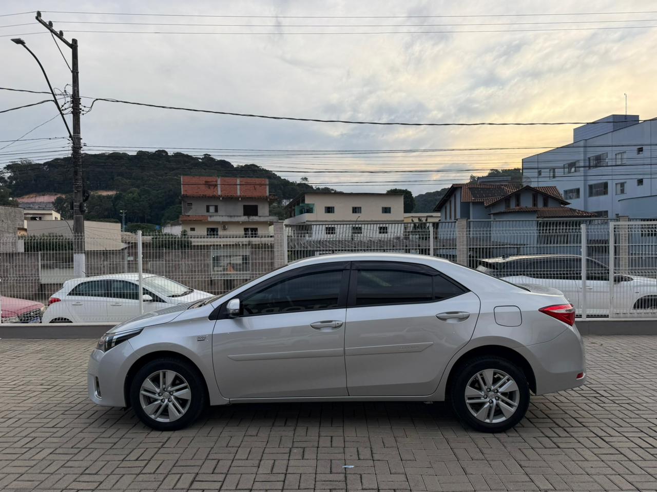 TOYOTA COROLLA GLI 1.8 AUTOMÁTICO MOD 2016