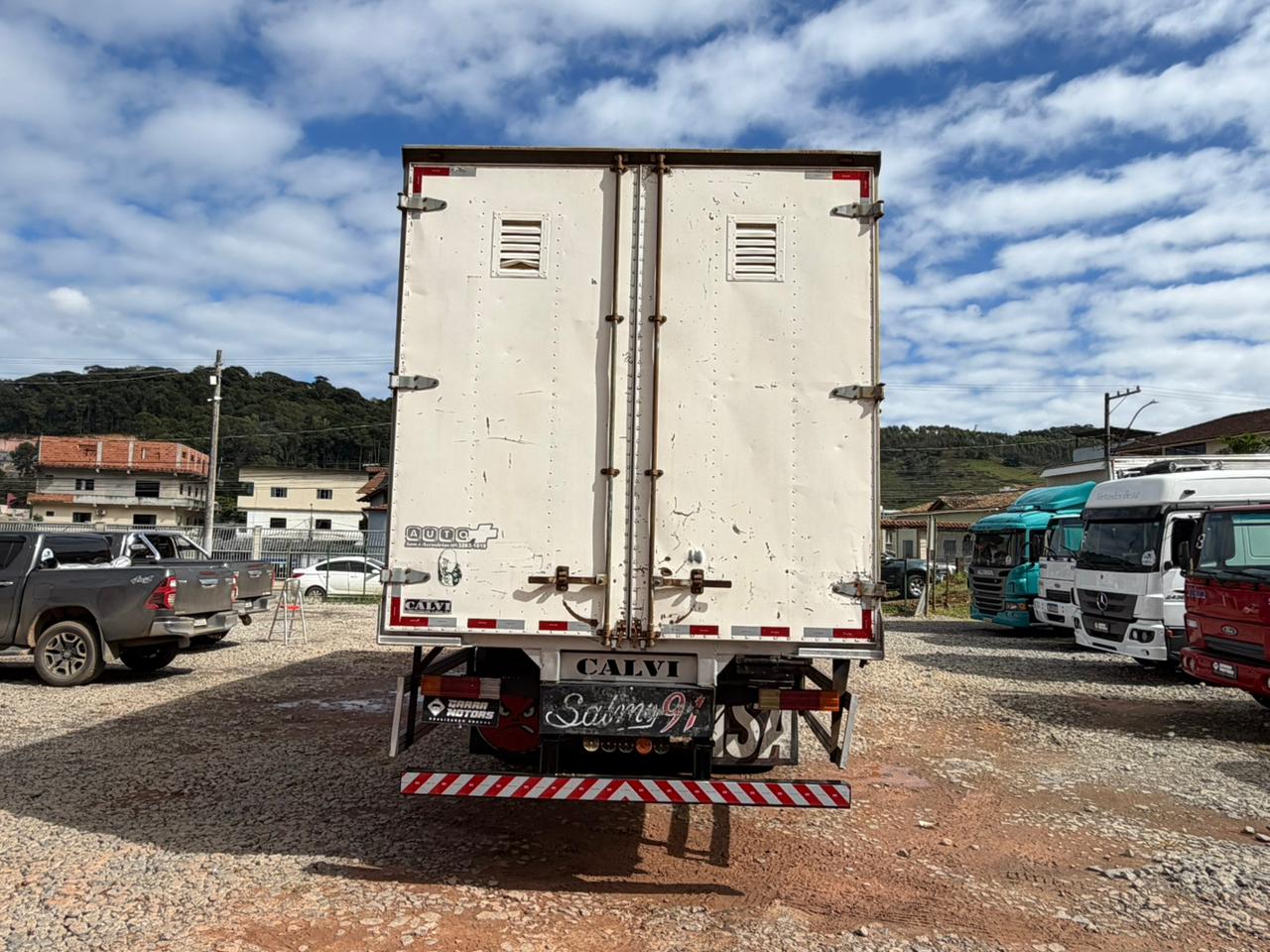MERCEDES BENZ 2324 2014