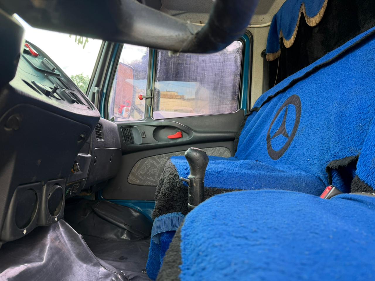 MERCEDES BENZ 2324 2014